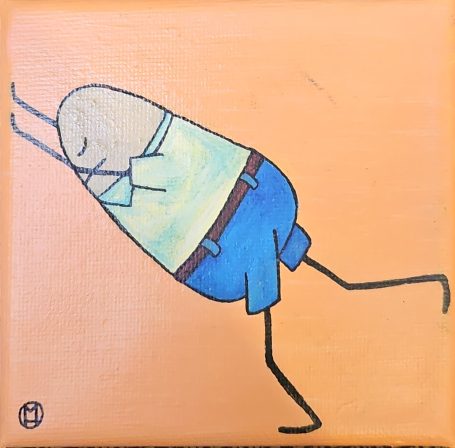 Personnage cartoon en forme de patate, portant un tee-shirt et des shorts, dansant joyeusement.