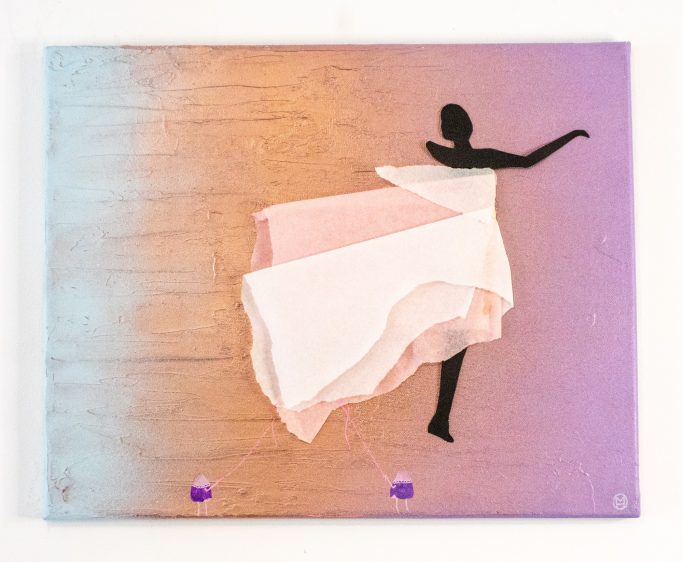 Plectors couturiers qui préparent la tenue d'une danseuse sur un fond pastel